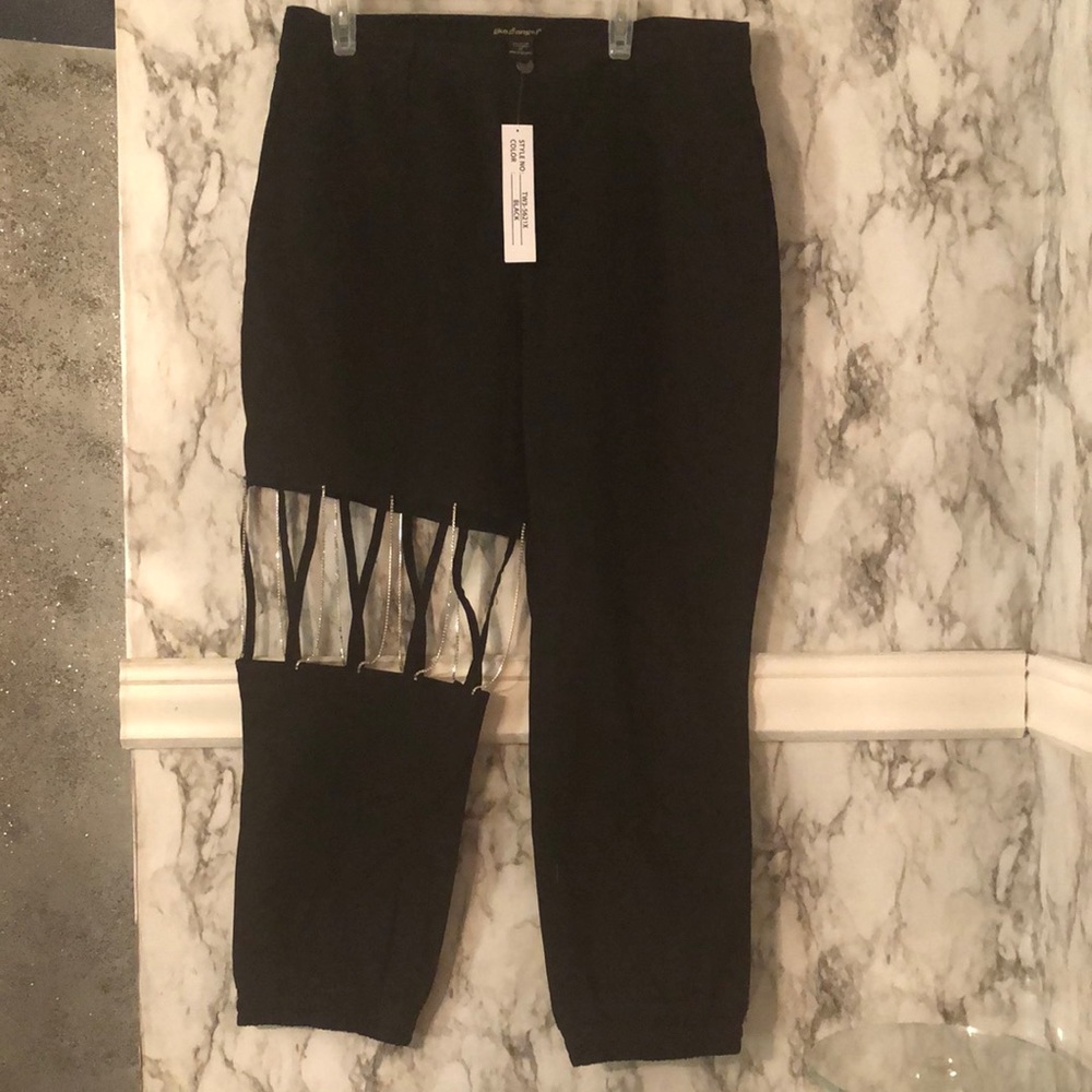 NWT woman’s black size 1x bejeweled black stretchy pants